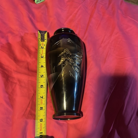 Vintage Japanese etched bronze vase - Picture 5 of 6